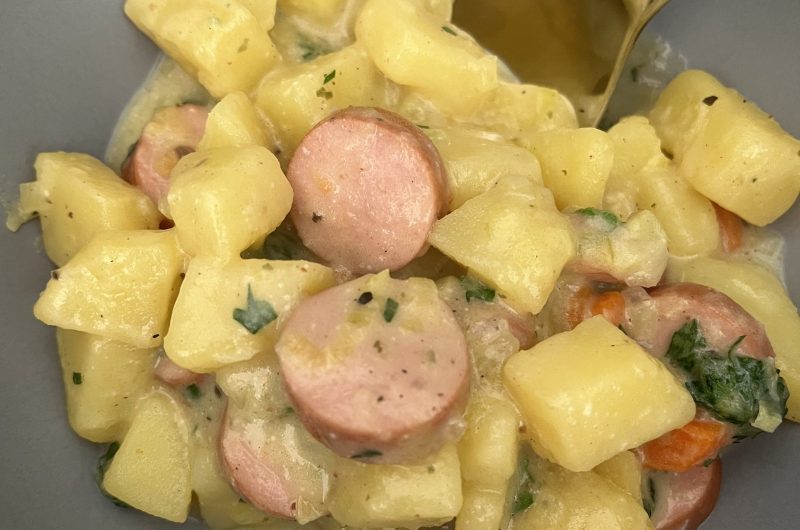Kartoffelsuppe (mit Wiener Würstchen)